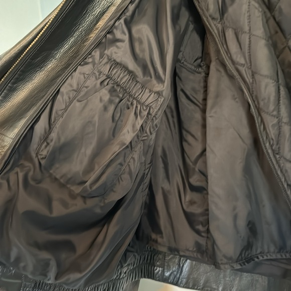 Wilsons Leather Jacket - Like New/EUC Men’s Large (C) - Picture 12 of 15